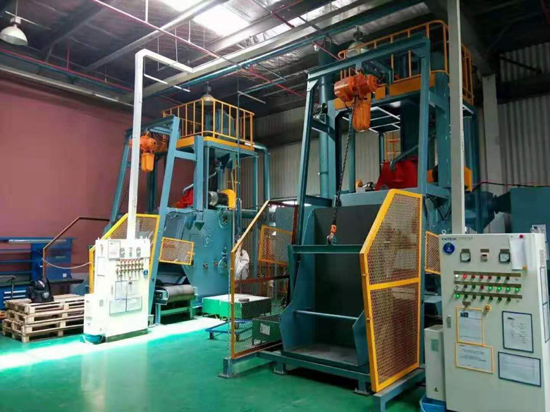 橡膠(jiāo)履帶(dài)式抛丸機(jī)